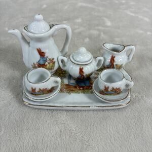 Vintage World of Beatrix Potter Peter Rabbit 8 Piece Porcelain Miniature Tea Set